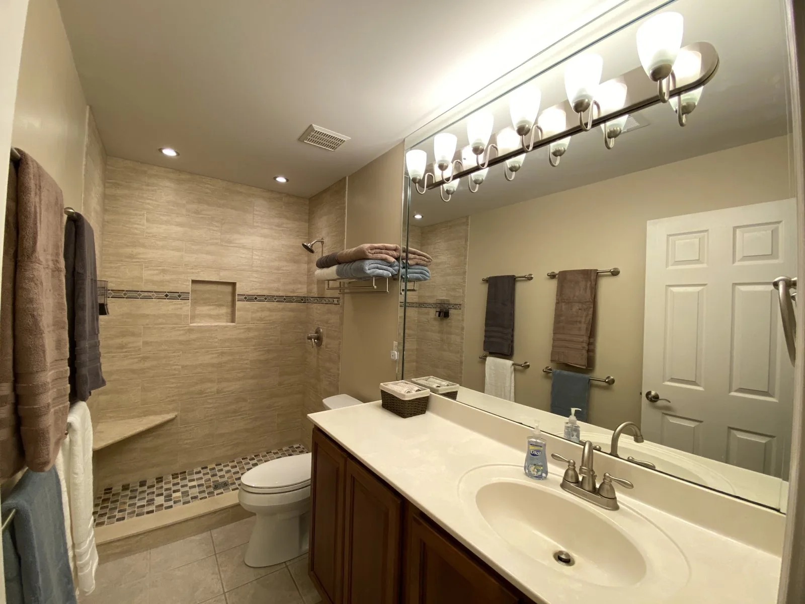 Upstairs shared bathroom
